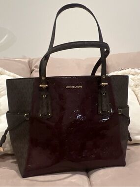 Michael Kors Glossy Patent Voyager Tote in Merlot and Brown